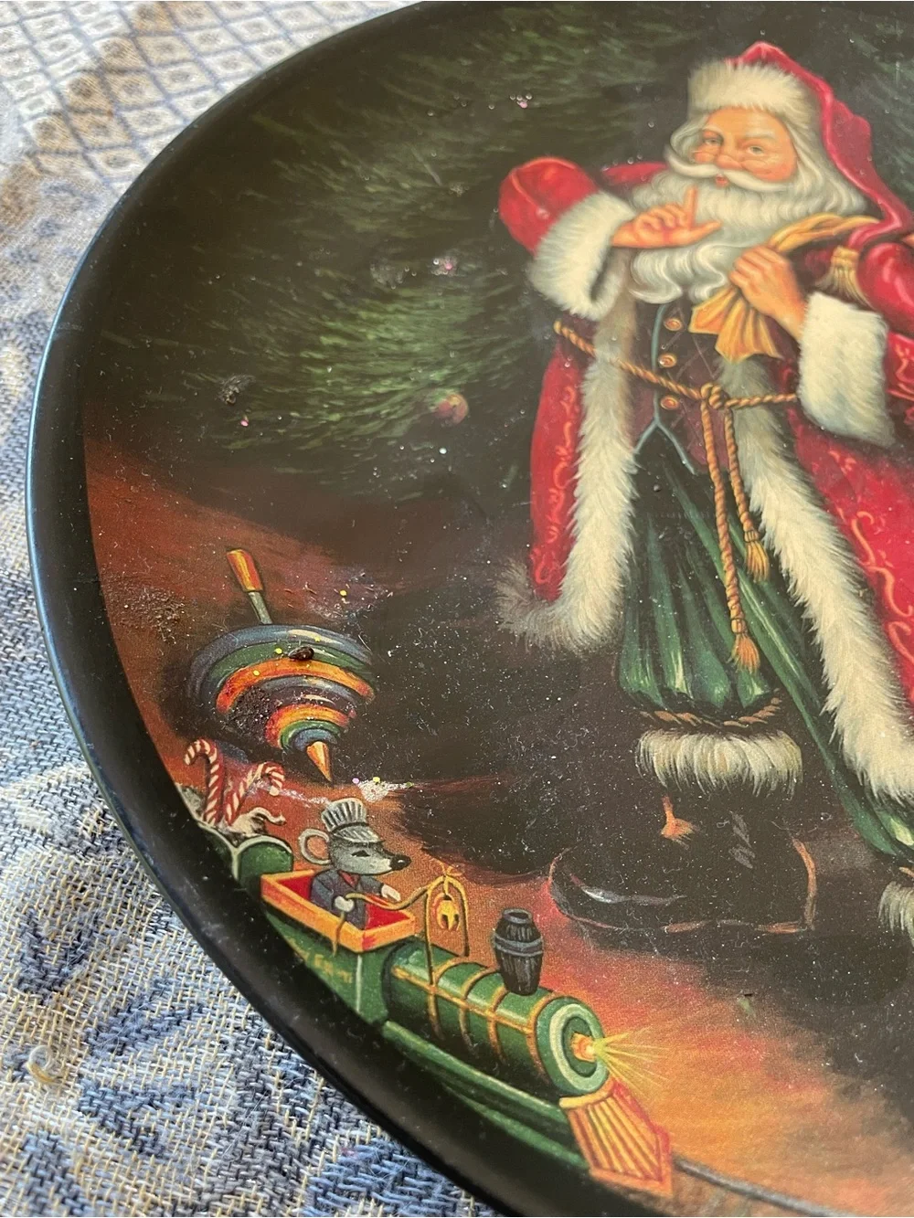 N/A round decorative